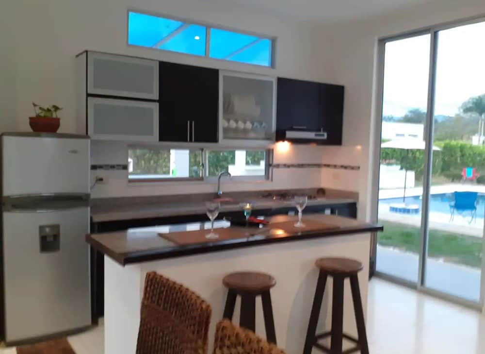 Casa Quinta Con Piscina En Girardot view 5