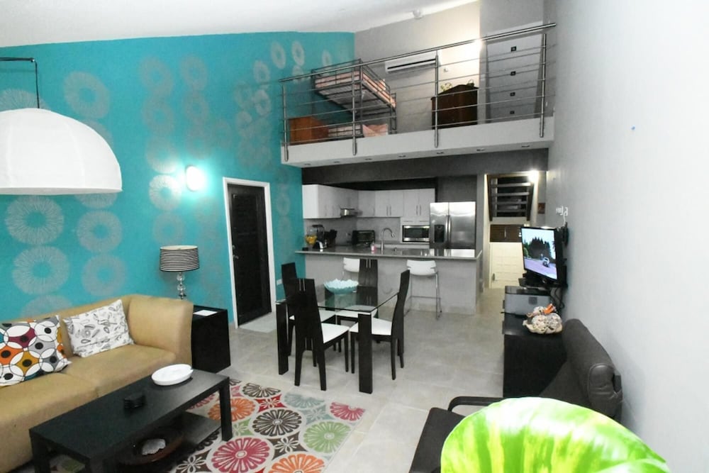 Spectacular Home Away From Home Fully Equipped Bv308 view 4