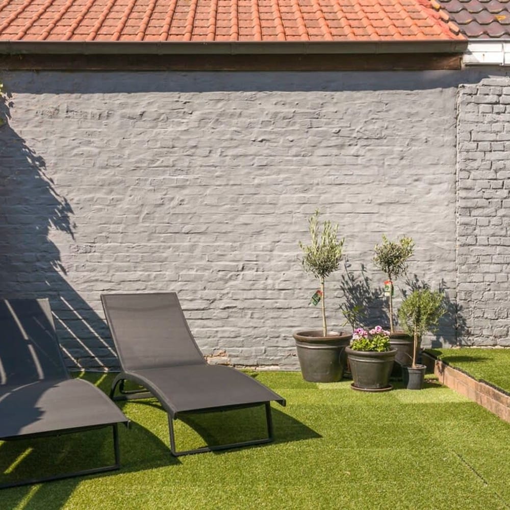 Summer-house With Sunny Garden Nearby Beach