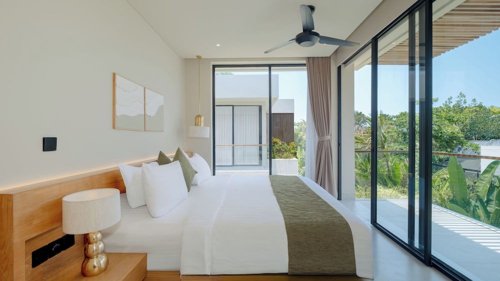 Loona Palm Villas Seseh