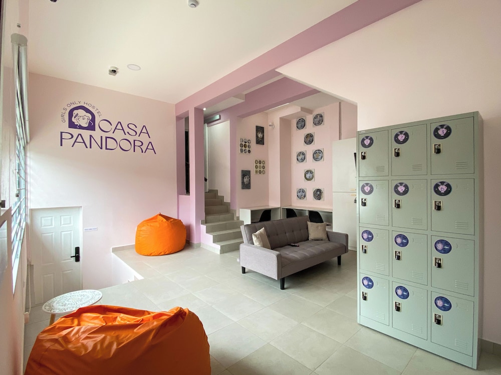 Casa Pandora