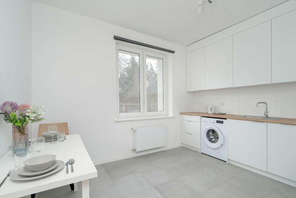 Rycerska Apartment Parking by Renters