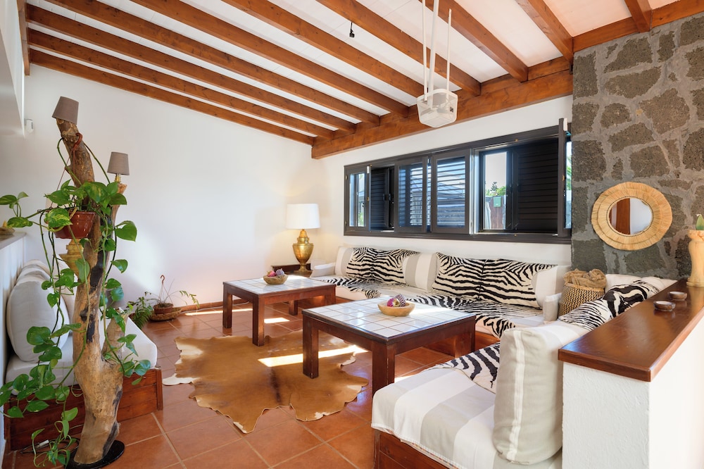 Boutique Boho Glam Villa With Private Pool