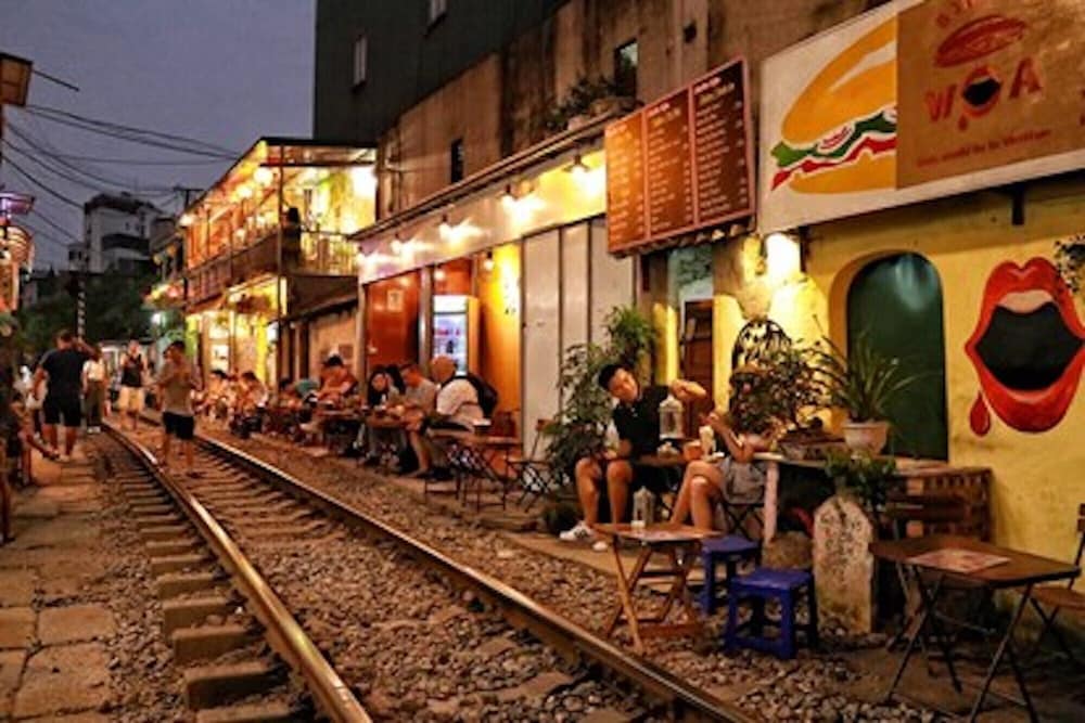 Dollar Homestay & Travel
