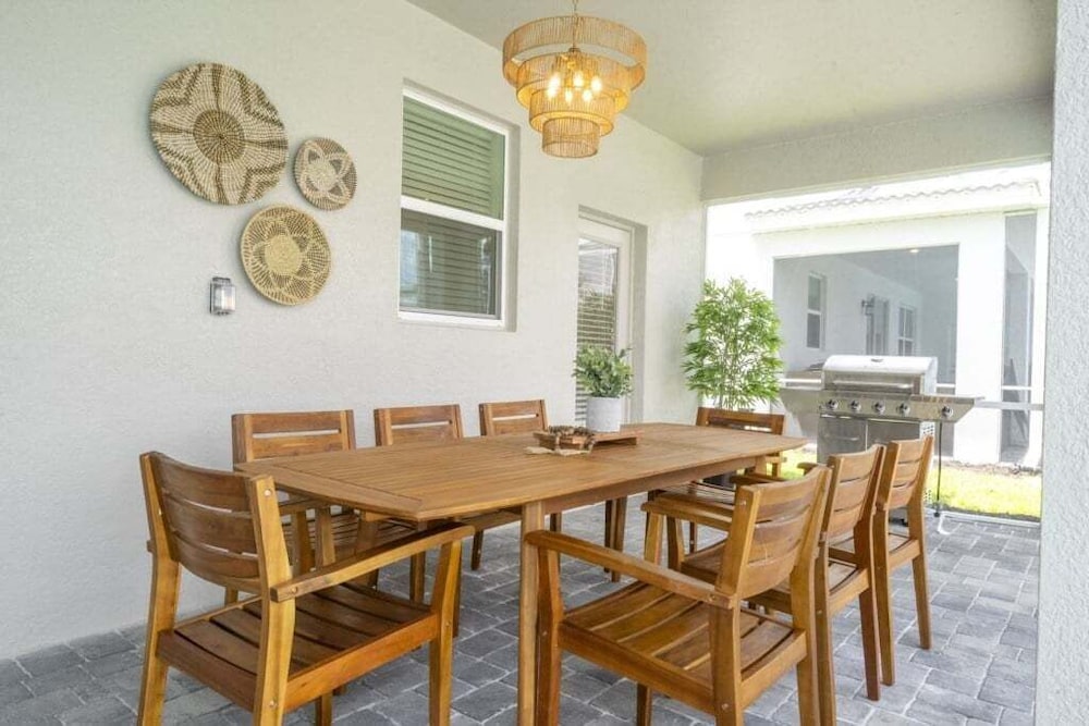 The Most Stunning Home With Everything You Want! 8 Bedroom Villa