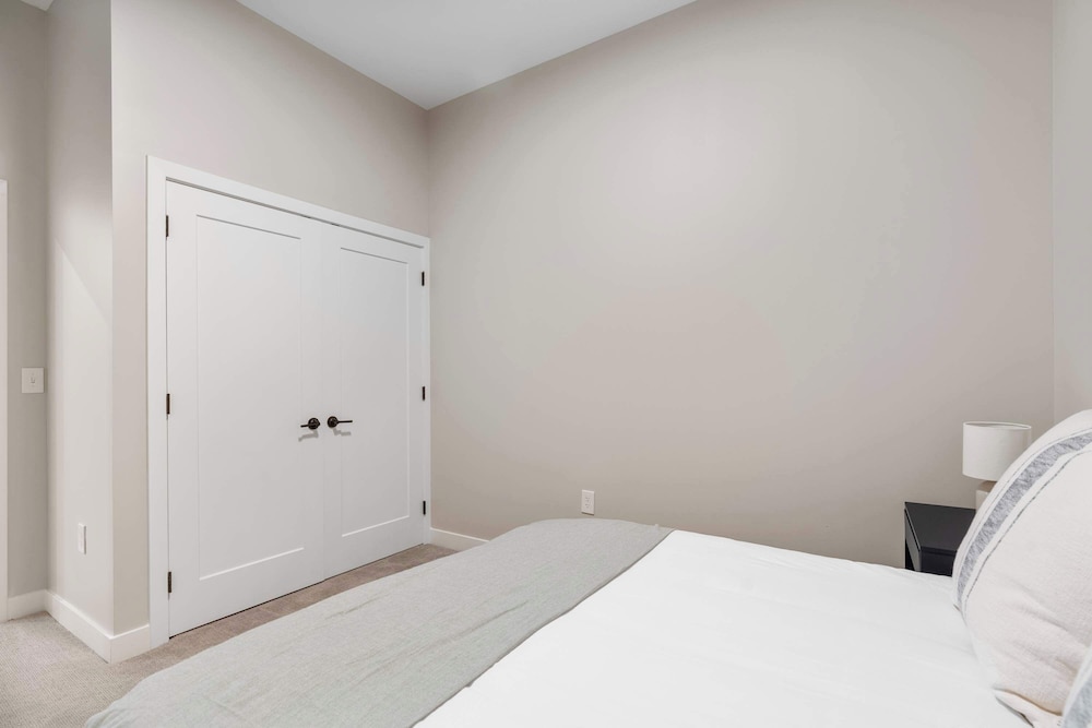 CozySuites at Textile