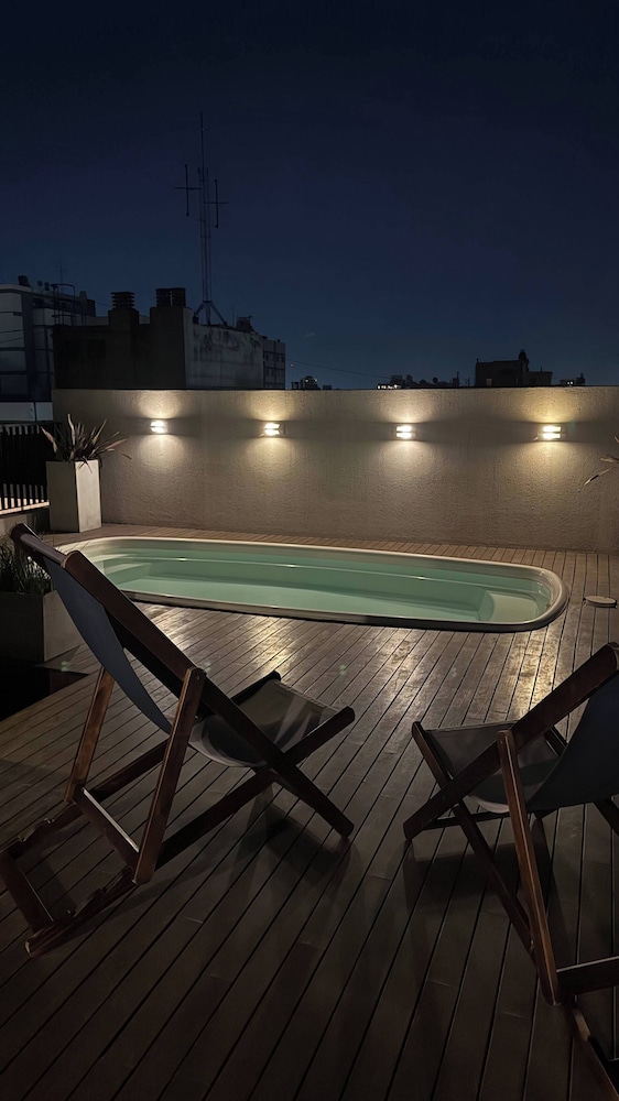 Alberti 360 Charming City Center Apartment With Shared Pool
