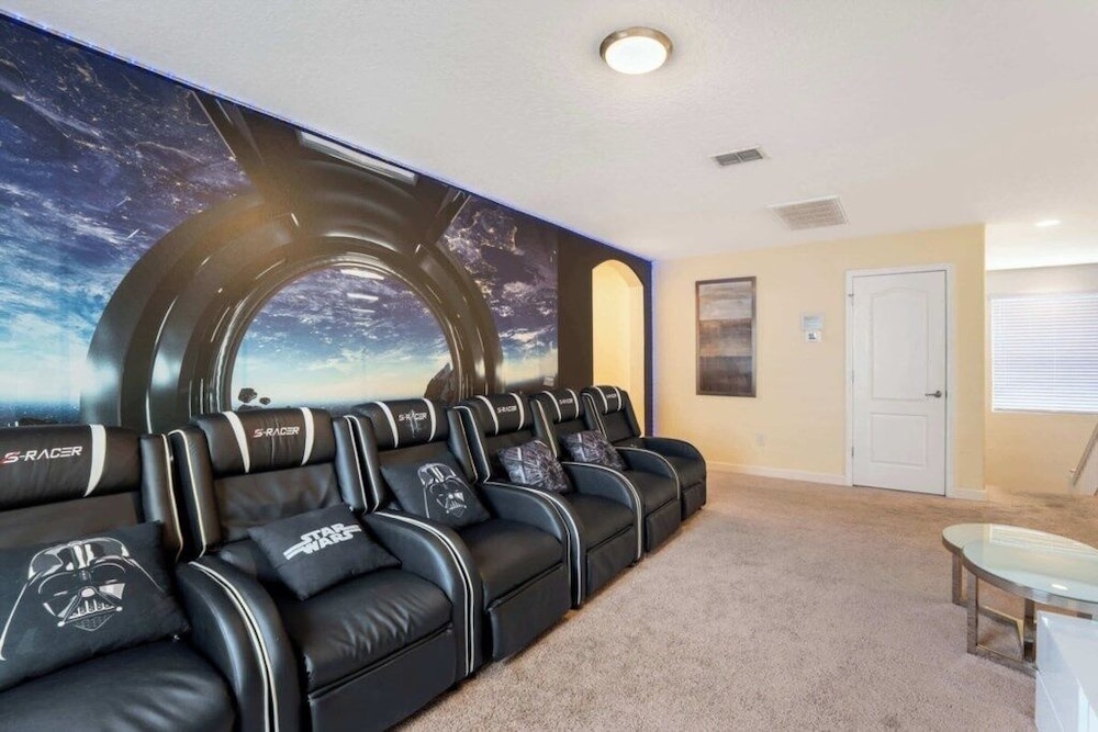 Sugar Palm Place 6 Bedroom Home