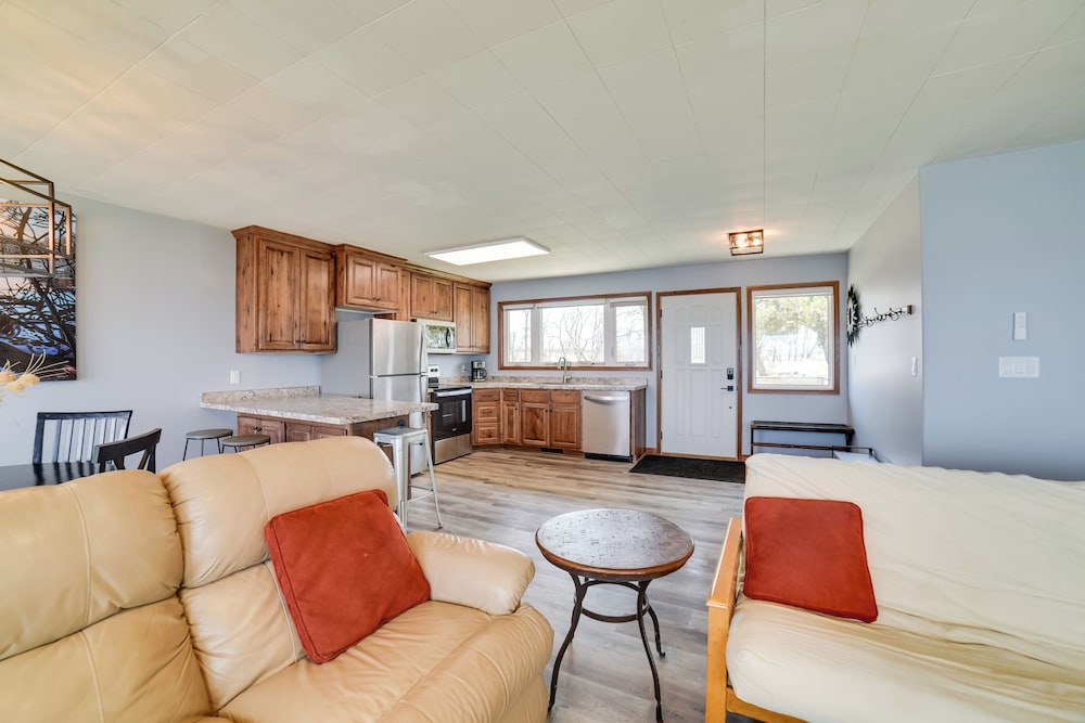 BBQ Ready: Lakefront Retreat in Watertown