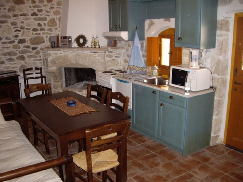 Ksa Sou Traditional Guesthouses