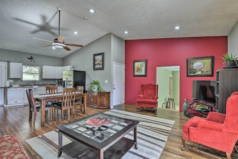 Mt Juliet Getaway w/ Yard: 22 Mi to Nashville - Property Image 6