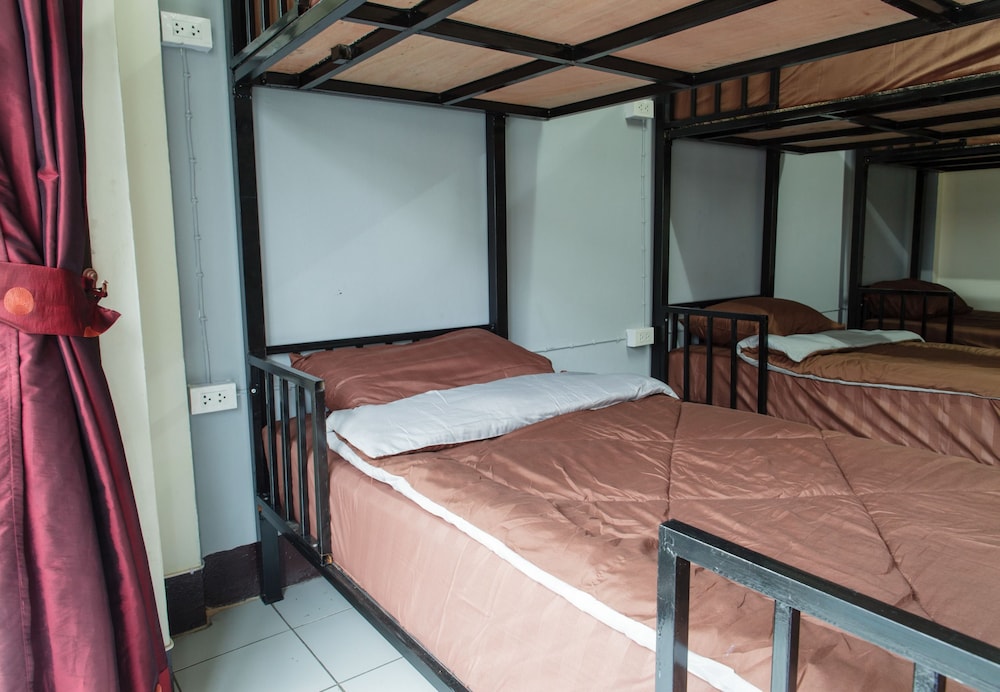 Starnong Café & Hostel
