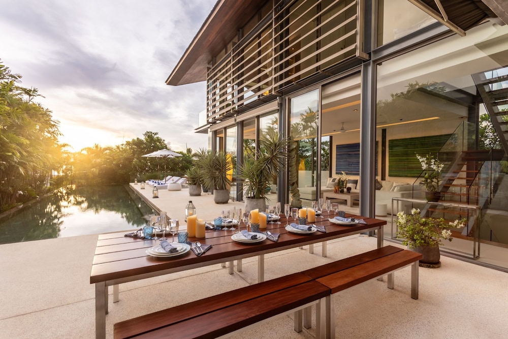Villa Aqua