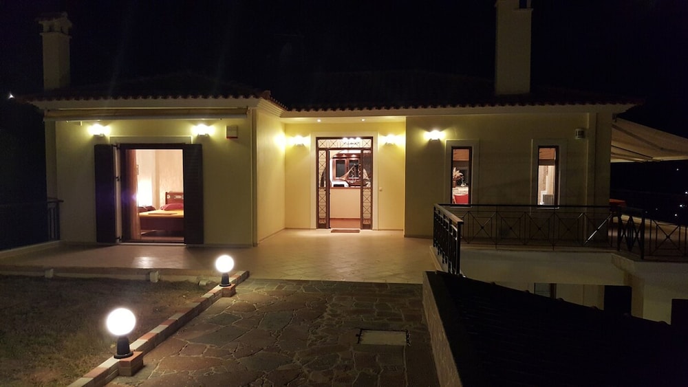 Villa Politimi at Aegina