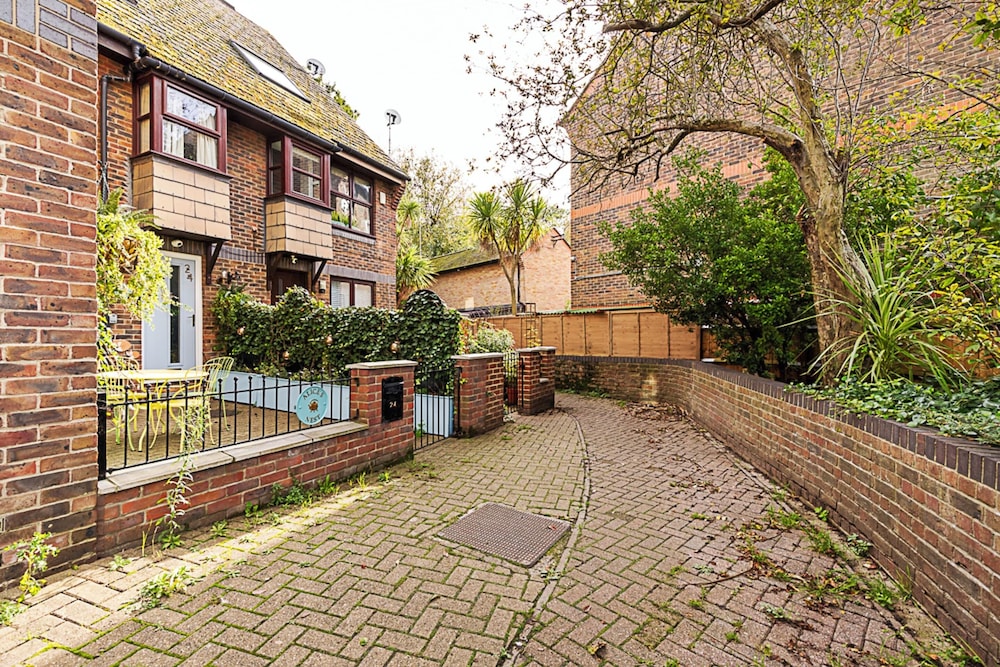 Charming One Bedroom Flat in Rotherhithe