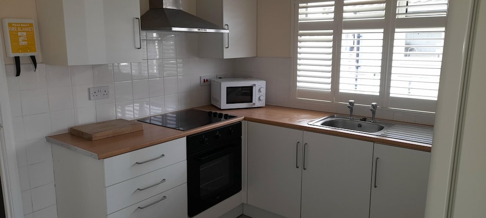 Stunning two Storey Spacious Chalet view 4