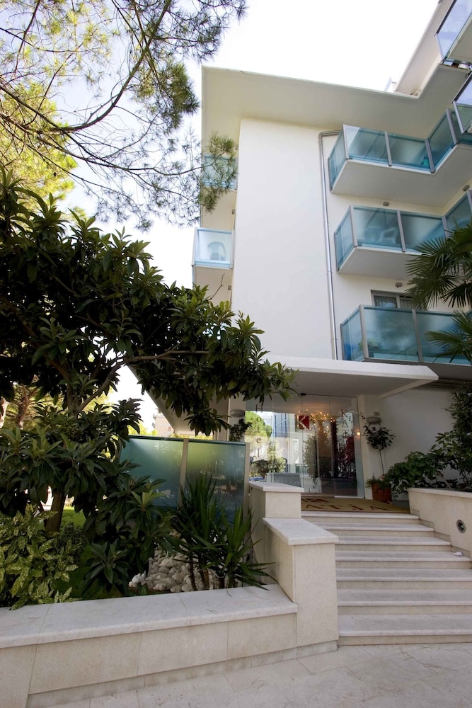 Katja Hotel