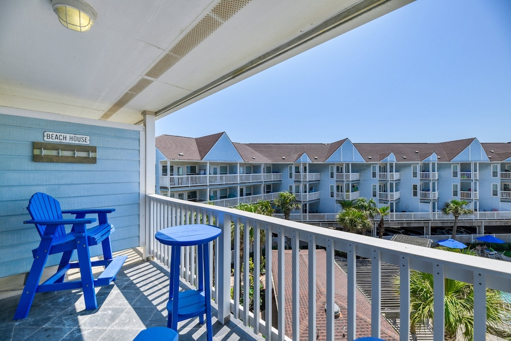 Seascape 1320 1 Bedroom Condo by RedAwning