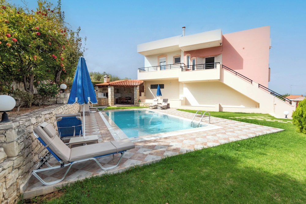 Villa Pantelis With Private Pool