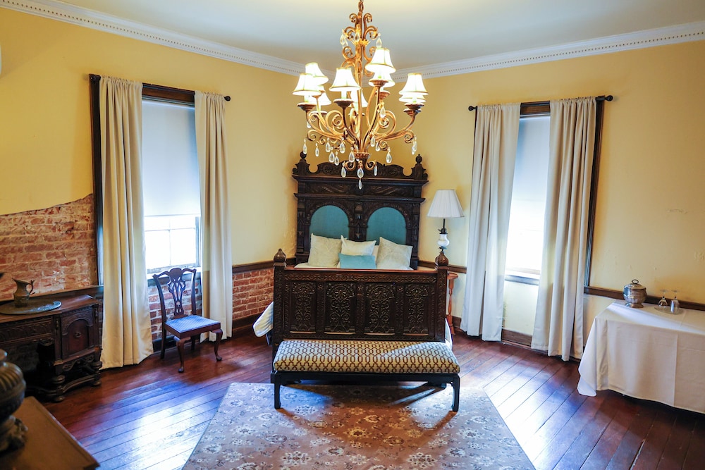Ormond Manor