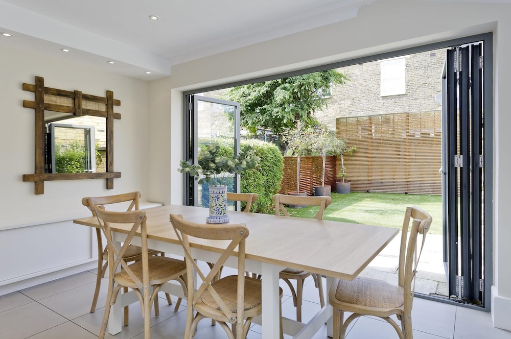 outdoor bbq area
