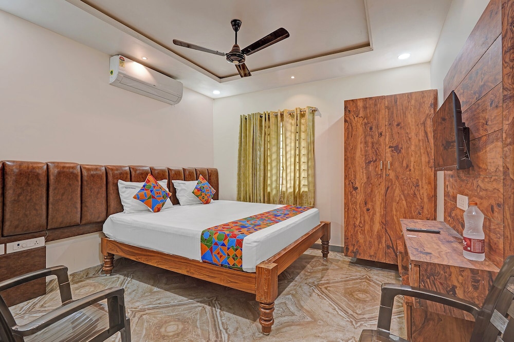 Fabhotel Pranavam Residency