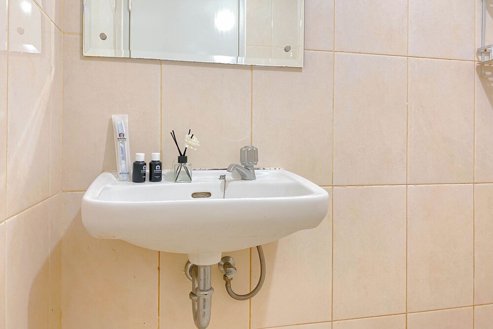 Good Location And Simply Studio Springlake Summarecon Bekasi Apartment