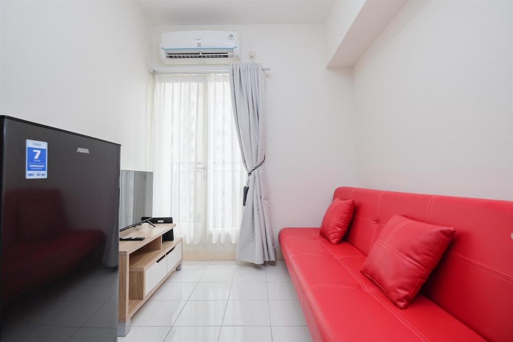 Comfort 2BR at 6th Floor Podomoro Golf View Apartment