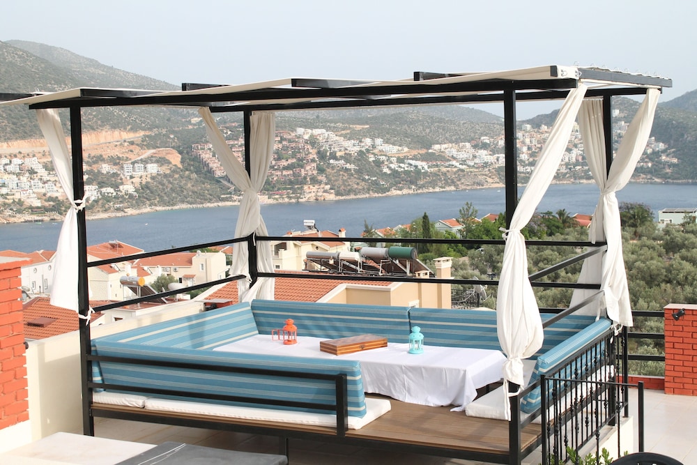 Lizo Hotel - Image 28