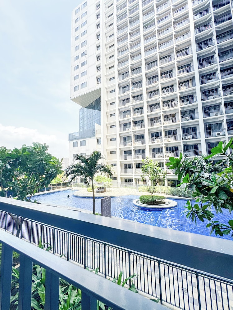 Shore Residences Tower A/B Main Lobby Entrance