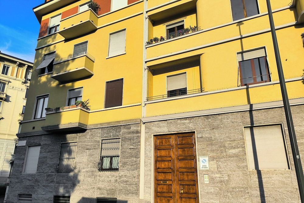 JOIVY Bright 1BR flat near Mudec Museum