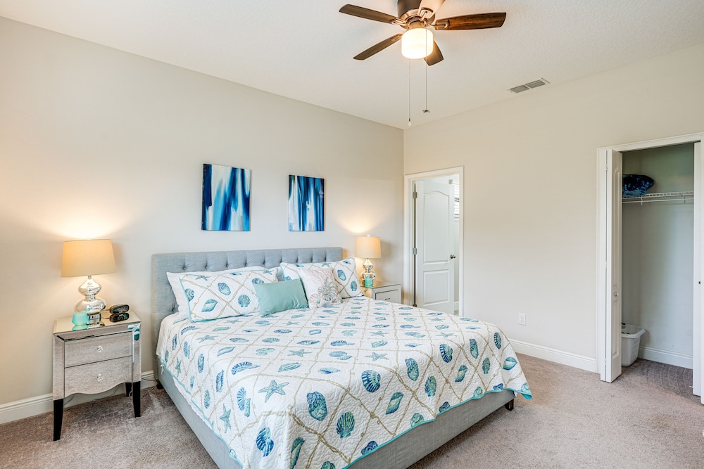 Resort Home in Haines City: Screened Lanai, Pool!