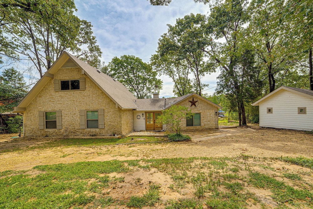Private Dock: Waterfront Cedar Creek Lake Home