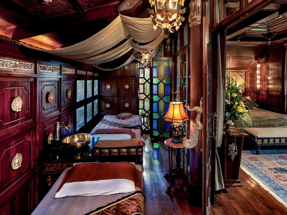 Mercure Mandalay Hill Resort