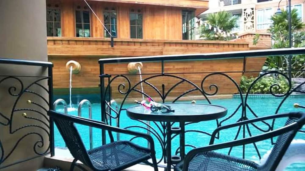 Atlantis Condo Pattaya by Panissara