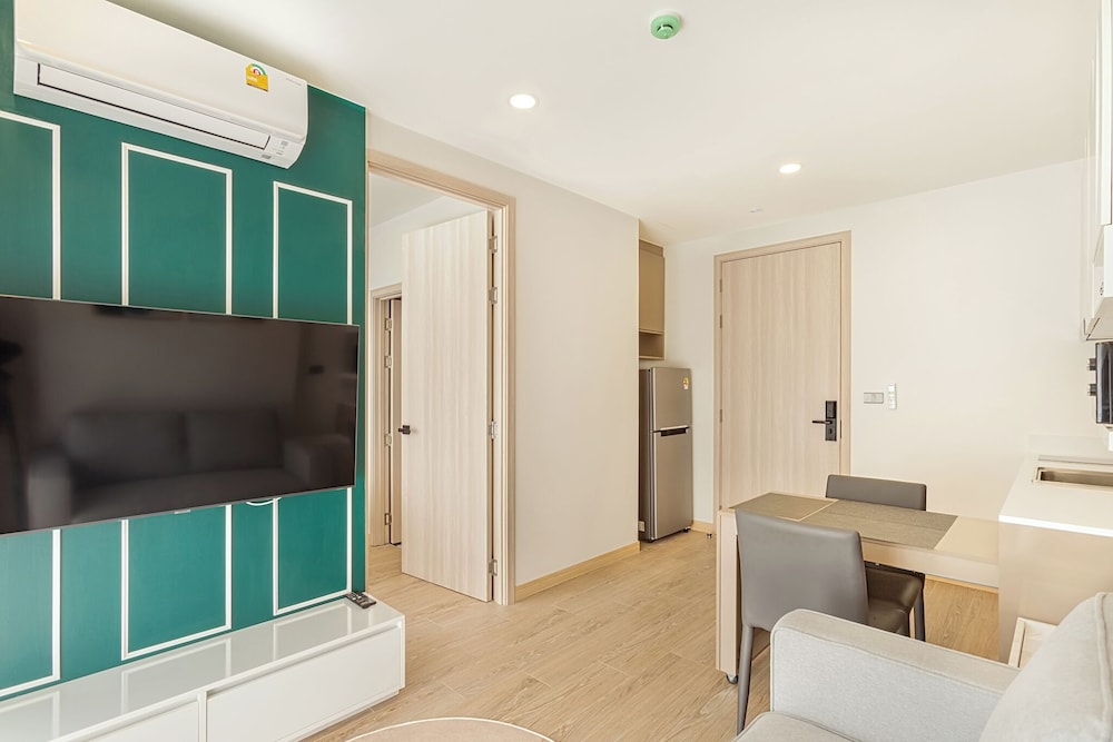 One bedroom Palmetto Condo Karon A 312