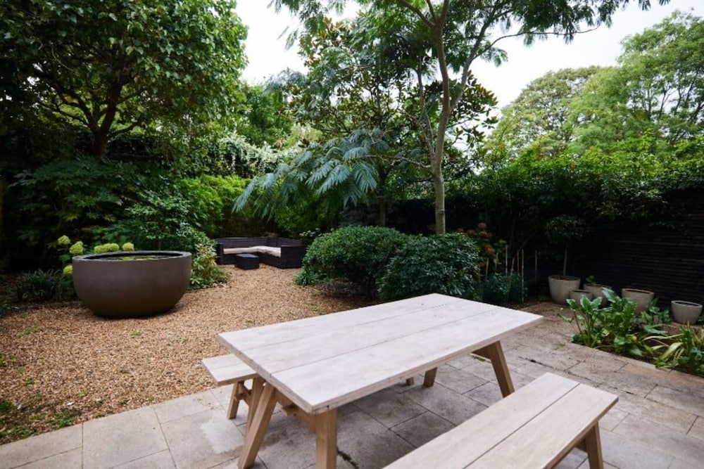 outdoor bbq area