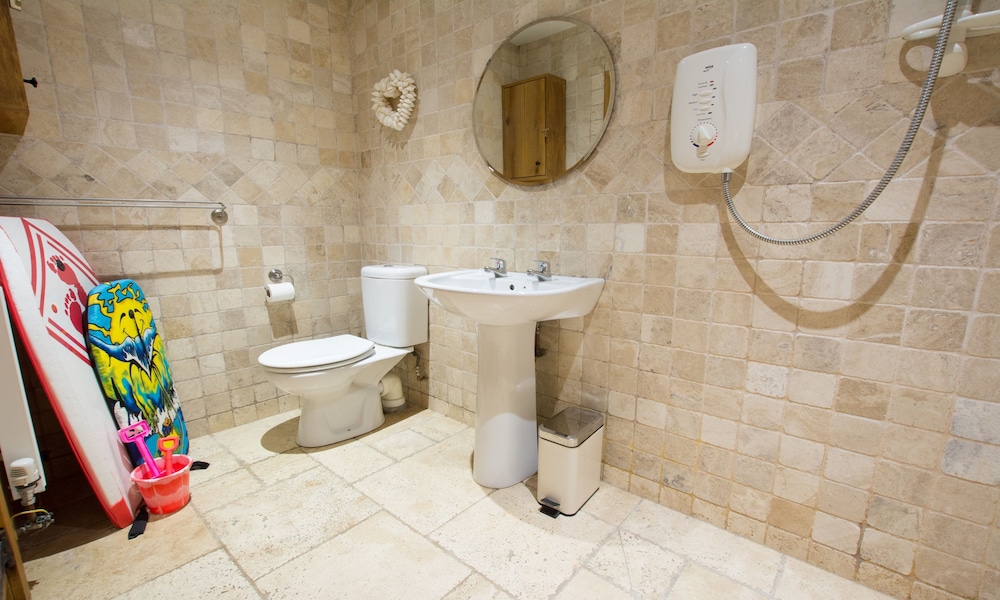 Stables Georgeham 2 Bedrooms Sleeps 6 Dogs Welcome view 4