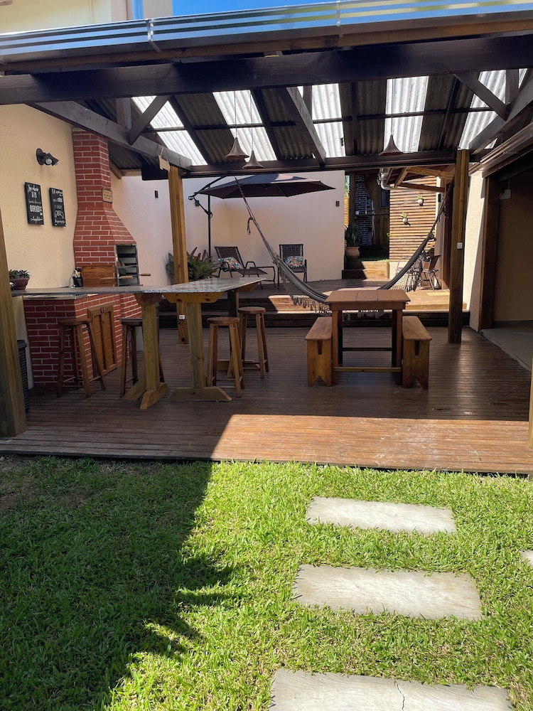 Shangri La Casas e Studios