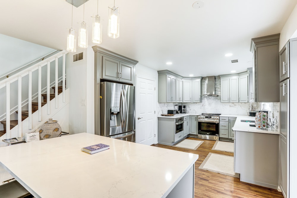 5 Mi to Cherry Creek State Park: Home w/ Yard!