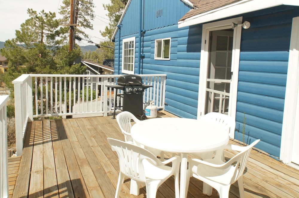 Cozy Bear Cottage
