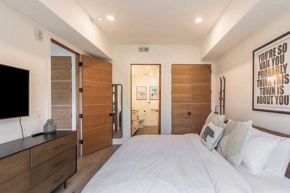 Slope Sight by Avantstay A+ Location w/ Hot Tub