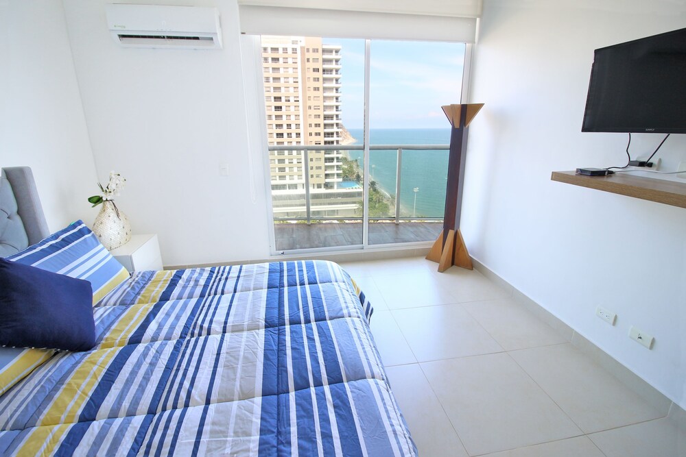 Apartamentos SOHO Elite - Frente al Mar