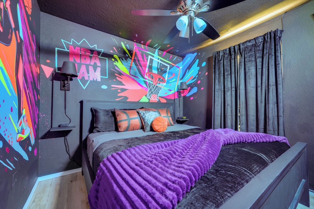 'groovy Games Getaway' Holiday Stay in Branson!