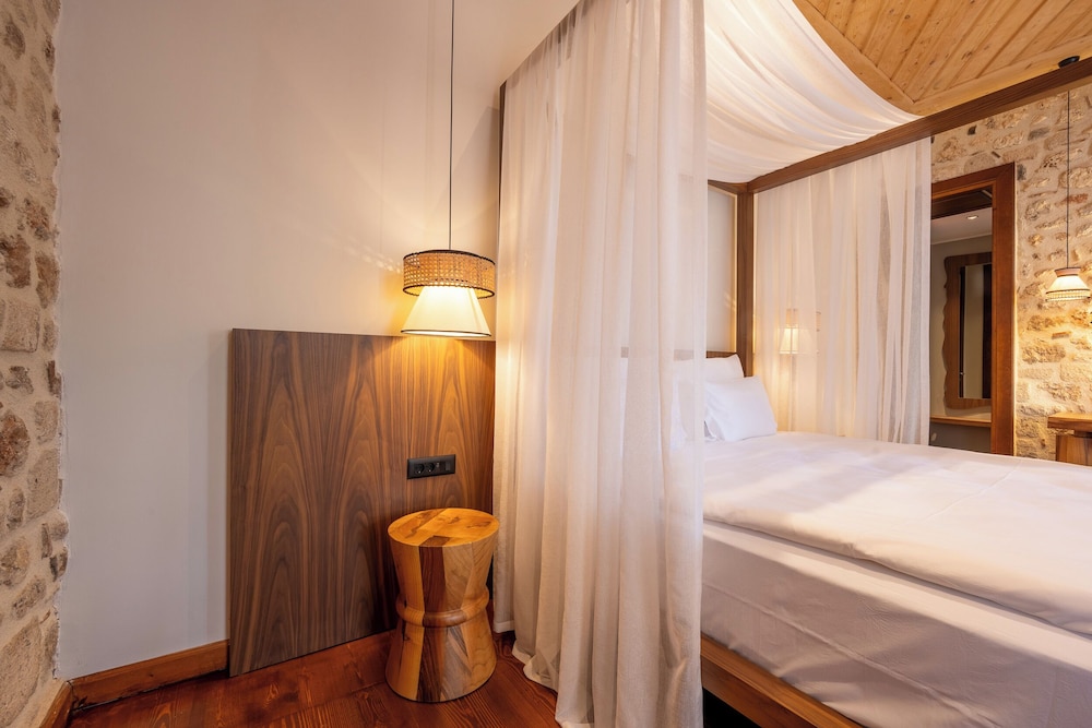 Belmondo Süitler - Image 51