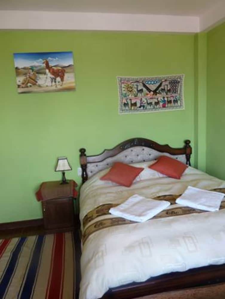 Hostal Puerto Yumani view 5