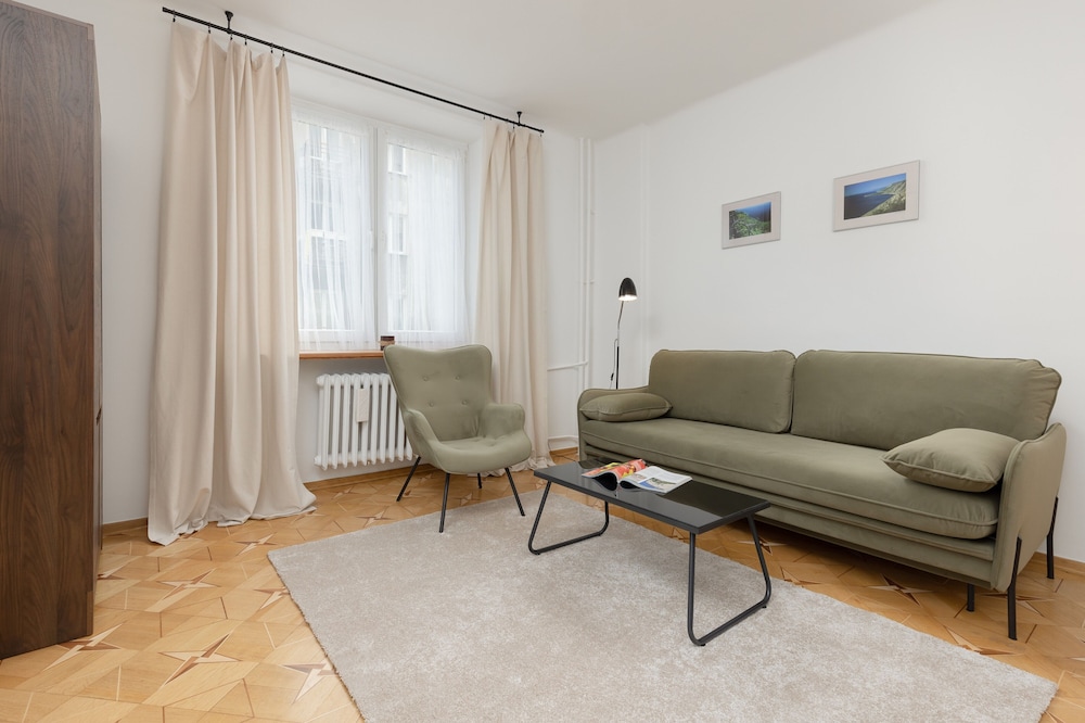 Bałuckiego Apartment Warsaw by Renters view 3