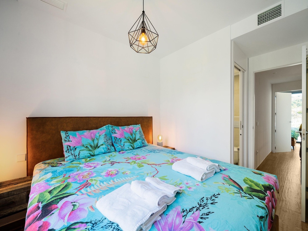 Villajoyosa Home With Shared Pool