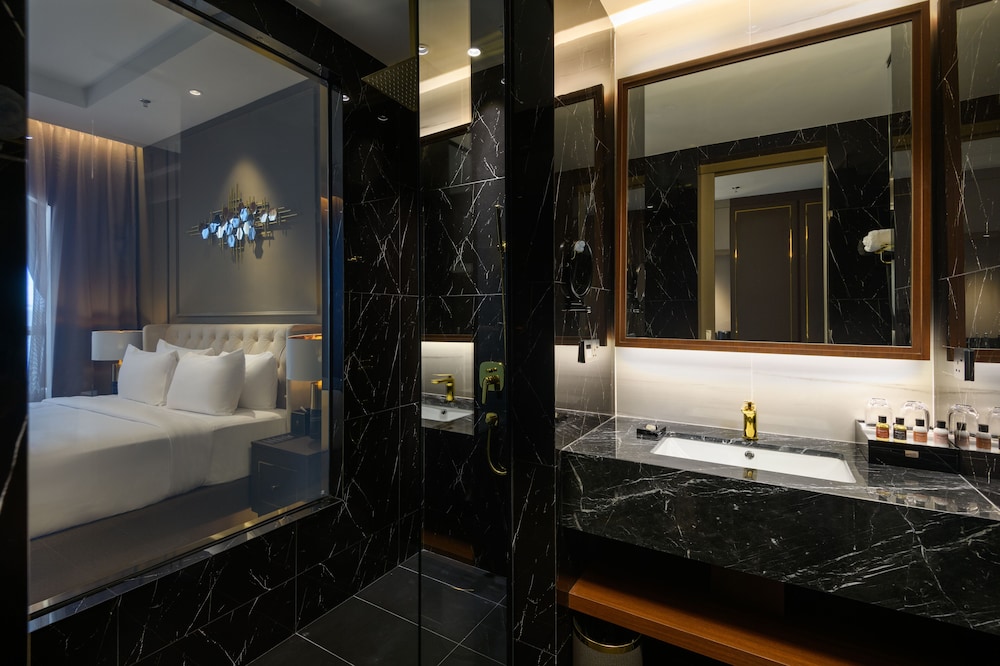 The Granite Luxury Hotel Penang 97