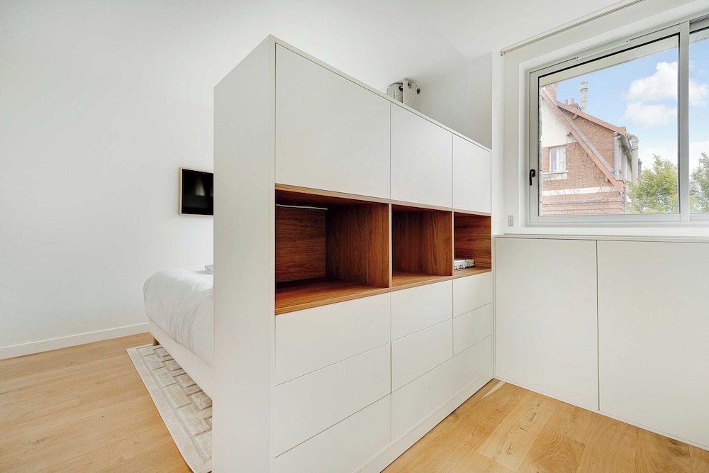 Exclusive Apt w/ Rooftop -2bd/4p Porte D'auteuil view 2